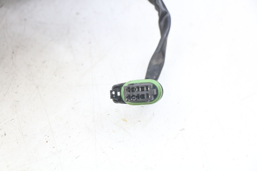 photo de PHARE AVANT PIAGGIO X9 EVOLUTION 125 (2003 - 2007) - Gros plan technique