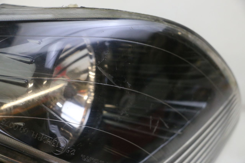 photo de PHARE AVANT PIAGGIO XEVO - X EVO 125 (2007 - 2017) - Détail de la pièce