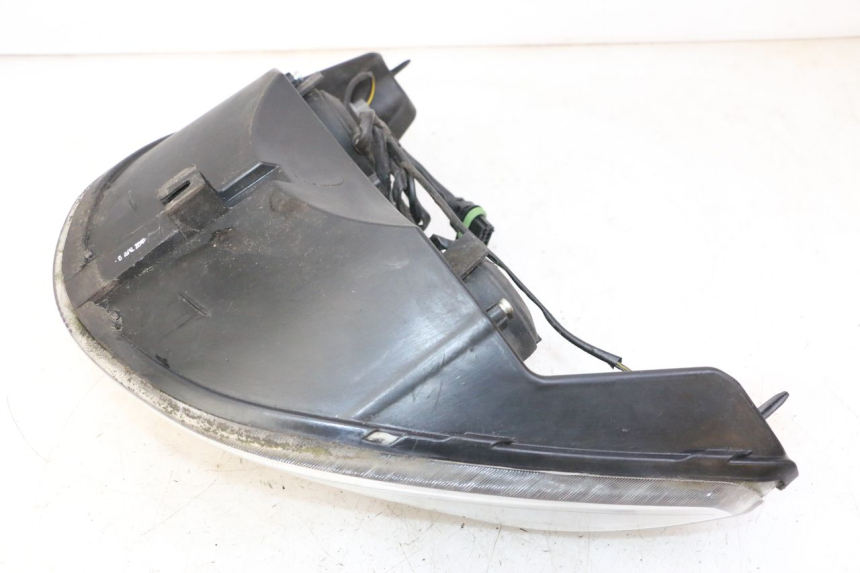 photo de PHARE AVANT PIAGGIO XEVO - X EVO 125 (2007 - 2017) - Zoom état d’usage