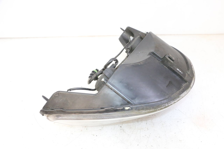 photo de PHARE AVANT PIAGGIO XEVO - X EVO 125 (2007 - 2017) - Gros plan technique