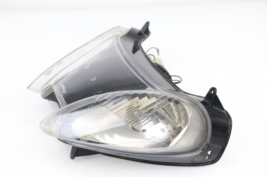 photo de PHARE AVANT YAMAHA YP MAJESTY 125 (1998 - 2001) - Gros plan technique