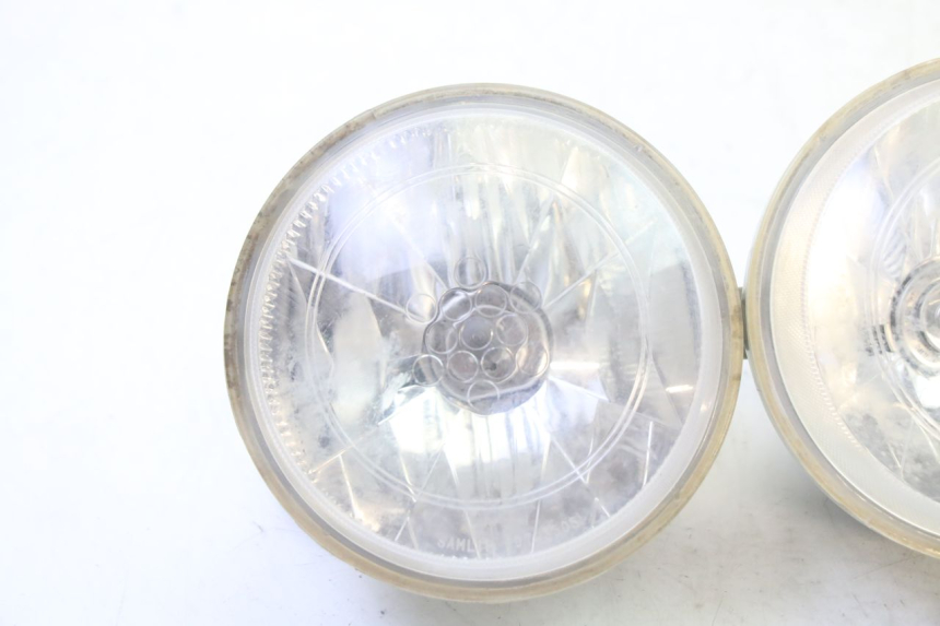 photo de PHARE AVANT YAMAHA YFM GRIZZLY 550 (2008 - 2015) - Zoom état d’usage