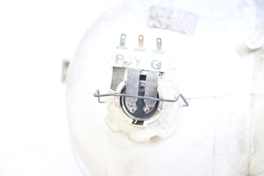 photo de PHARE AVANT YAMAHA YN NEO'S 50 (1997 - 2004) - Gros plan technique