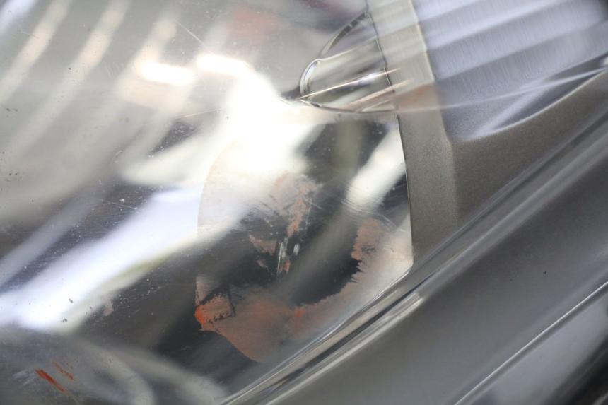 photo de PHARE AVANT YAMAHA YP MAJESTY 400 (2004 - 2008) - Vue produit