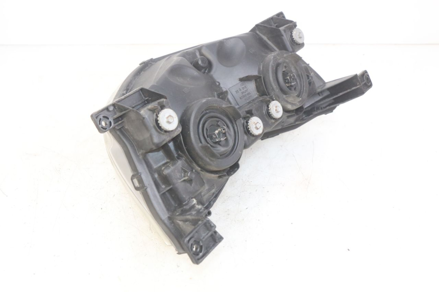 photo de PHARE AVANT YAMAHA YP MAJESTY 400 (2004 - 2008) - Points de fixation