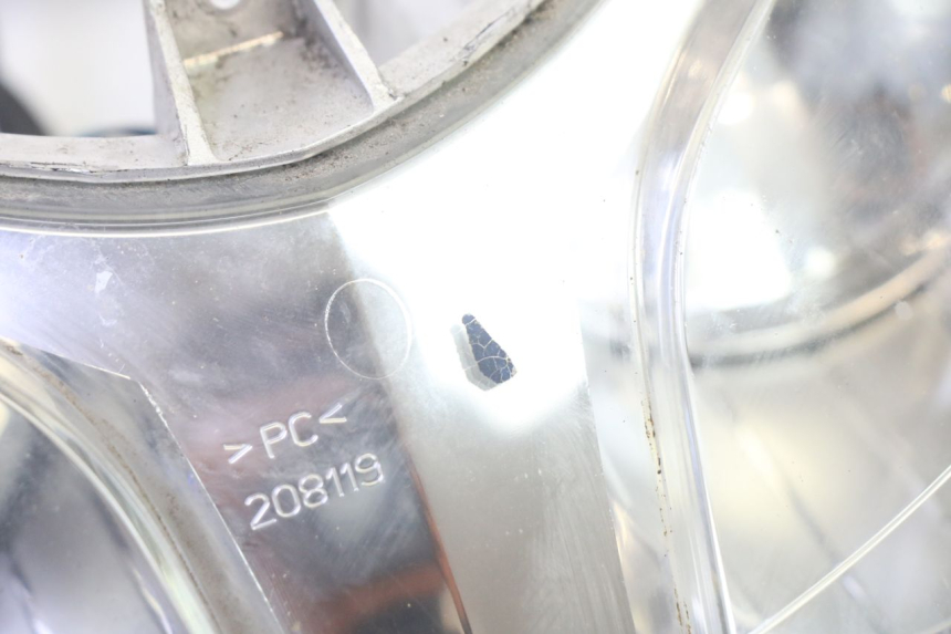 photo de PHARE AVANT YAMAHA YP MAJESTY 125 (2007 - 2010) - Autre angle de vue