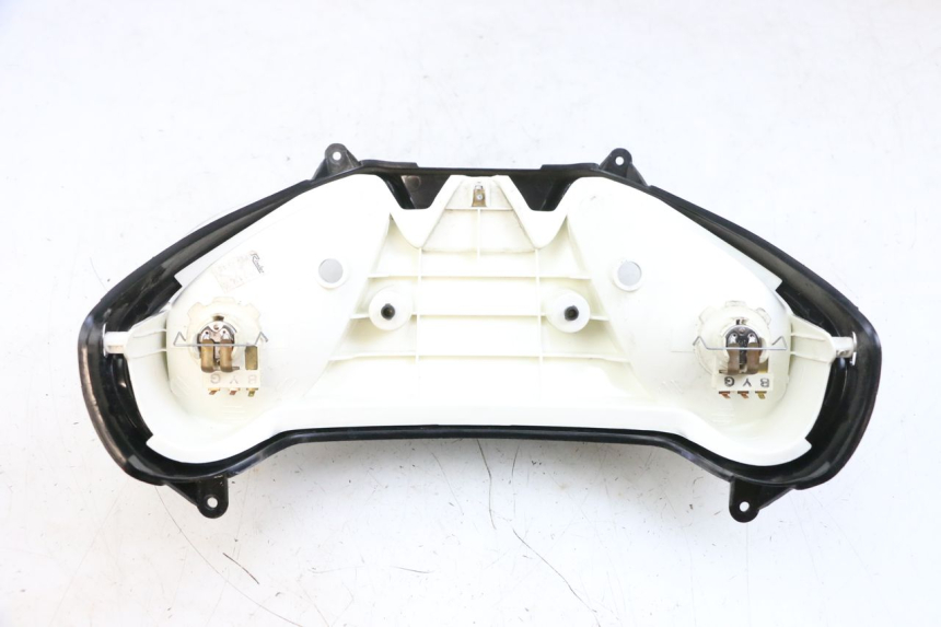 photo de PHARE AVANT YAMAHA YP MAJESTY 125 (2002 - 2006) - Zoom état d’usage