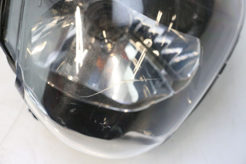 photo de PHARE AVANT PIAGGIO ZIP 2T 50 (2009 - 2019) - Autre angle de vue