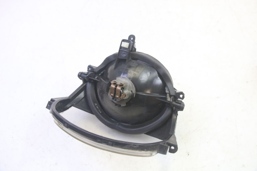 photo de PHARE AVANT PIAGGIO ZIP 4T 50 (2018 - 2020) - Points de fixation