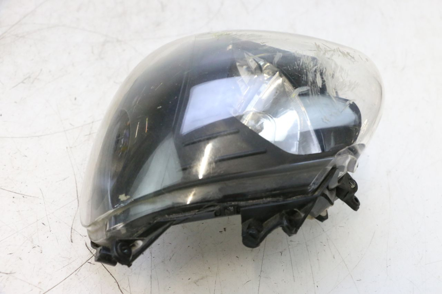 photo de PHARE AVANT PIAGGIO ZIP 4T 50 (2018 - 2020) - Autre angle de vue