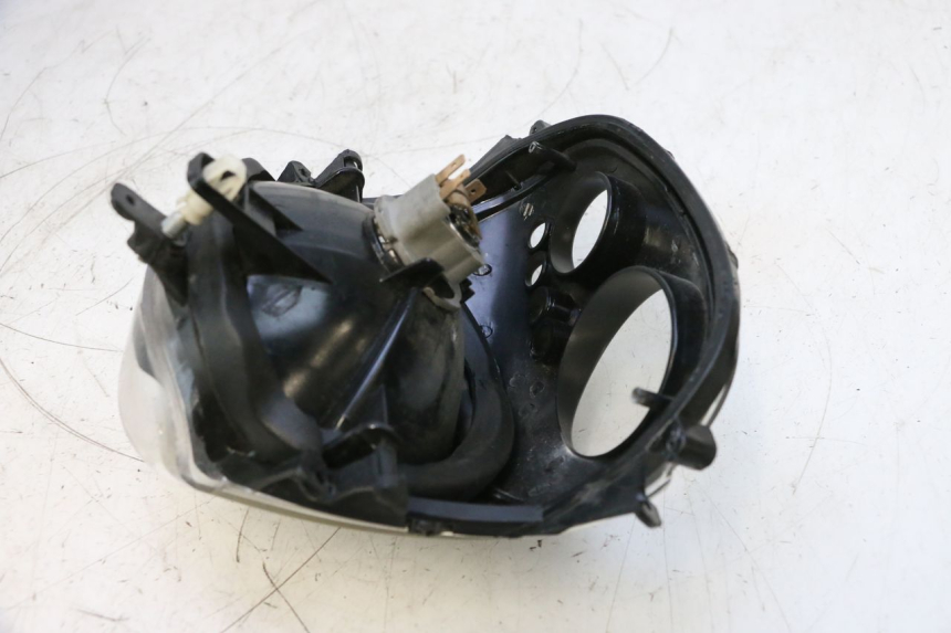 photo de PHARE AVANT PIAGGIO ZIP 4T 50 (2018 - 2020) - État de surface