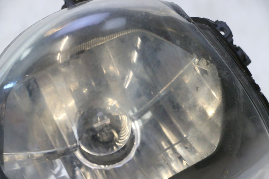 photo de PHARE AVANT PIAGGIO ZIP 4T 50 (2018 - 2020) - Autre angle de vue