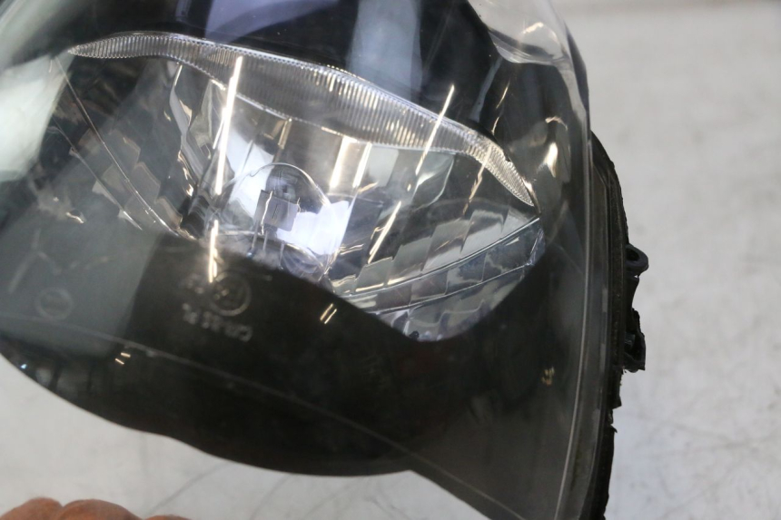 photo de PHARE AVANT PIAGGIO ZIP IGET 4T 50 (2021 - 2023) - État de surface