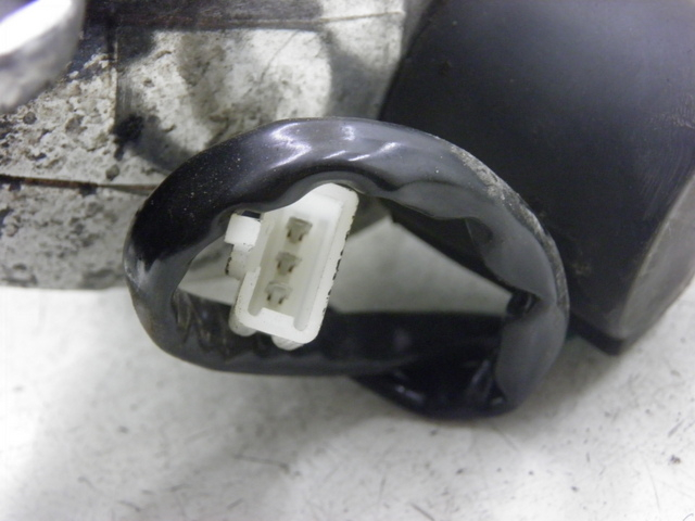 photo de PHARE AVANT ZNEN ZN50QT-11 50 (2007 - 2014) - Gros plan technique