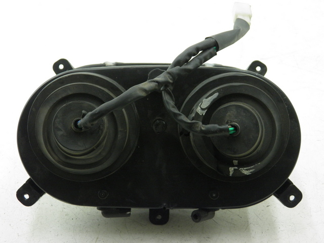 photo de PHARE AVANT ZNEN ZN50QT-Q 50 (2010 - 2012) - État de surface