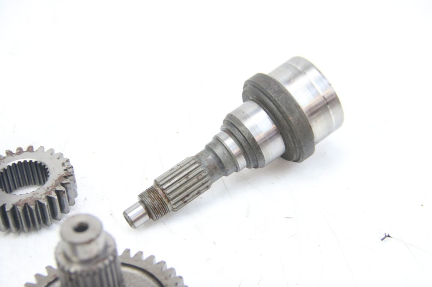 photo de PIGNON TRANSMISSION SUZUKI BURGMAN 650 (2002 - 2004) - Vue d’ensemble