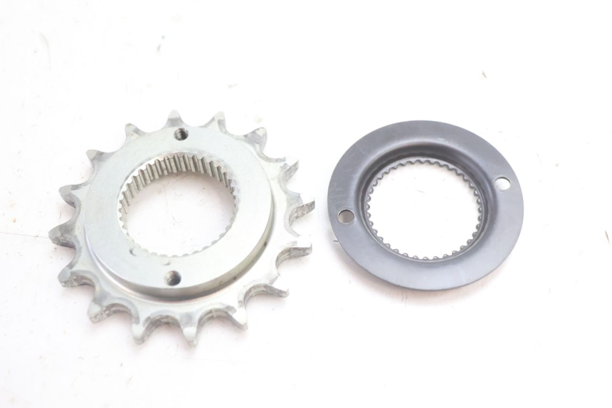 photo de PIGNON TRANSMISSION BMW C SPORT 650 (2015 - 2021) - Gros plan technique