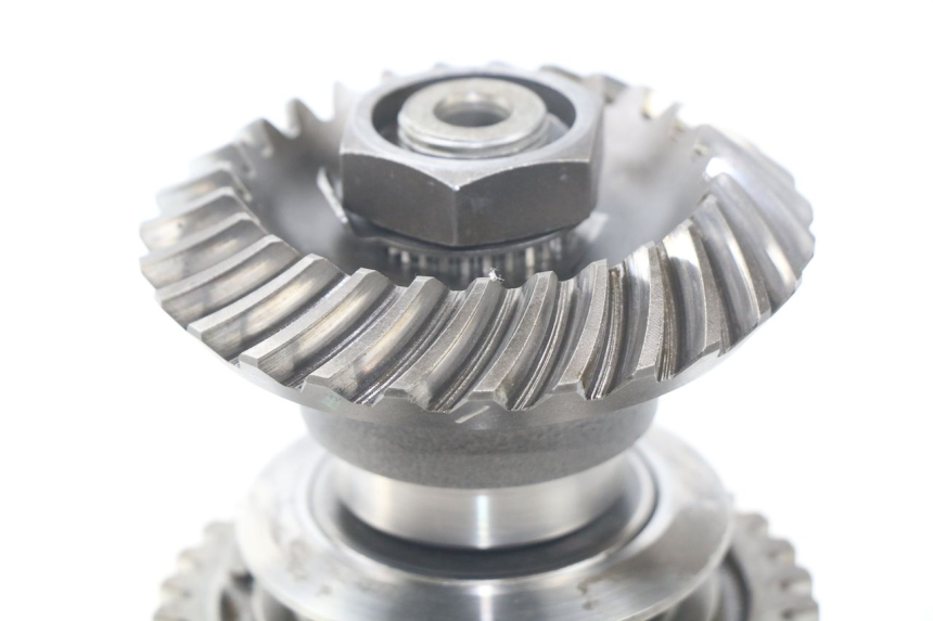 photo de PIGNON TRANSMISSION YAMAHA FJR ABS 1300 (2006 - 2012) - Gros plan technique