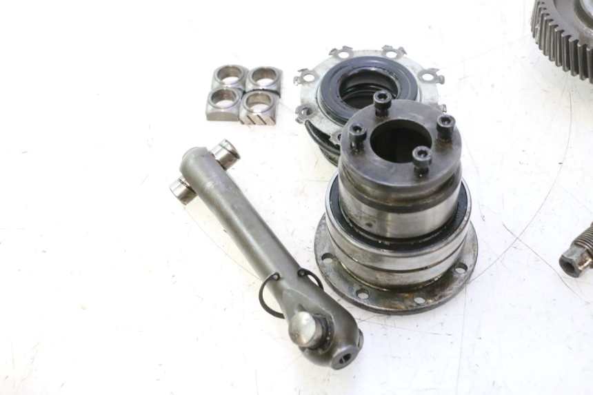 photo de PIGNON TRANSMISSION GILERA GP 800 (2007 - 2013) - Détails caractéristiques
