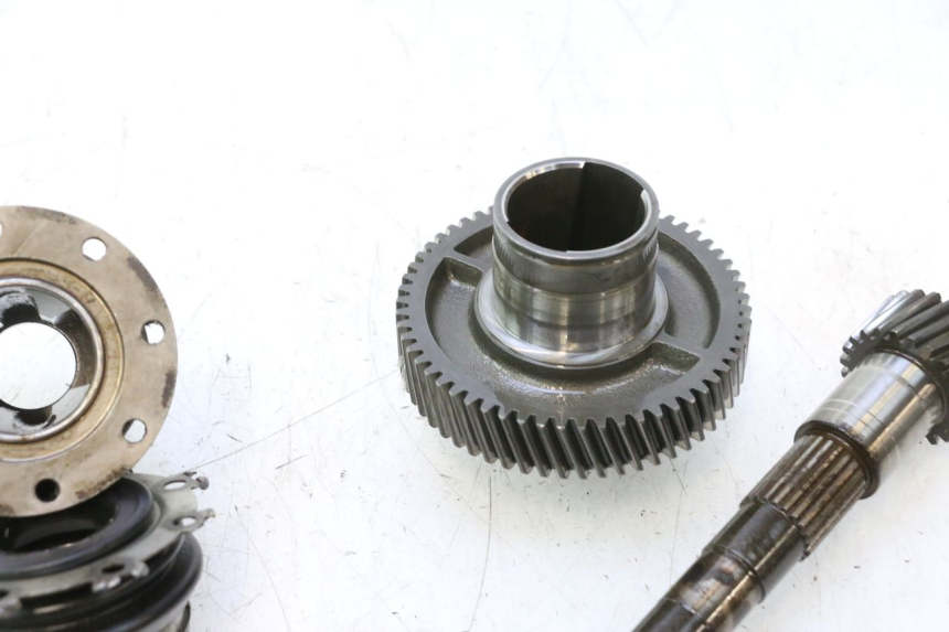 photo de PIGNON TRANSMISSION GILERA GP 800 (2007 - 2013) - Vue rapprochée
