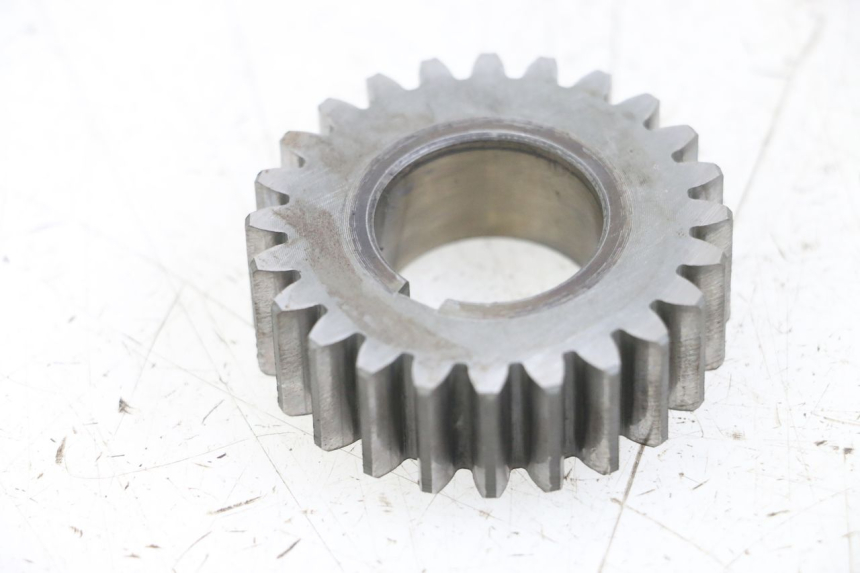photo de PIGNON TRANSMISSION SUZUKI GSX E 250 (1982 - 1983) - Détail de la pièce