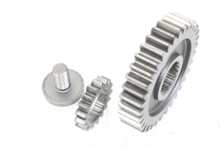 photo de PIGNON TRANSMISSION SUZUKI SV S 650 (1999 - 2002) - Autre angle de vue