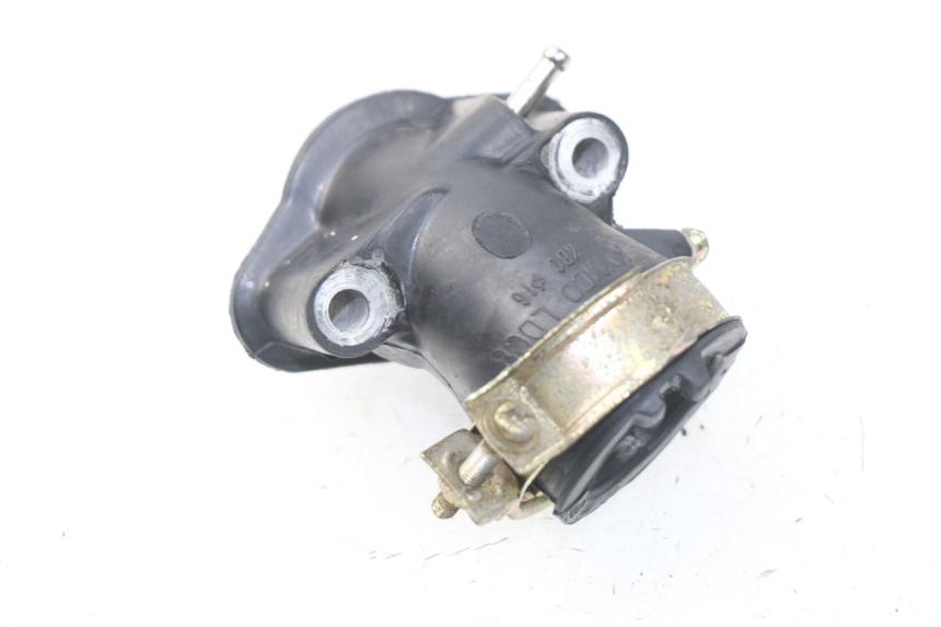 photo de PIPE D'ADMISSION KYMCO AGILITY 4T 50 (2005 - 2018) - Autre angle de vue