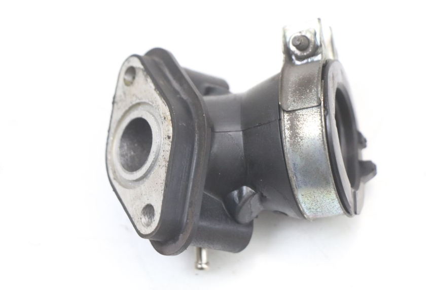 photo de PIPE D'ADMISSION KYMCO AGILITY 4T 50 (2018 - 2022) - Zoom état d’usage