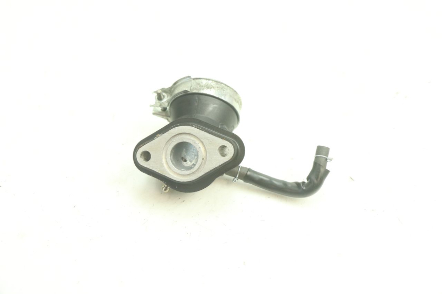photo de PIPE D'ADMISSION KYMCO AGILITY 4T 50 (2018 - 2022) - Autre angle de vue