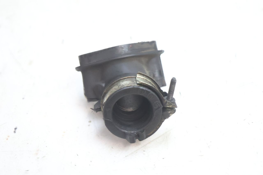 photo de PIPE D'ADMISSION KYMCO AGILITY 4T 50 (2018 - 2022) - Autre angle de vue