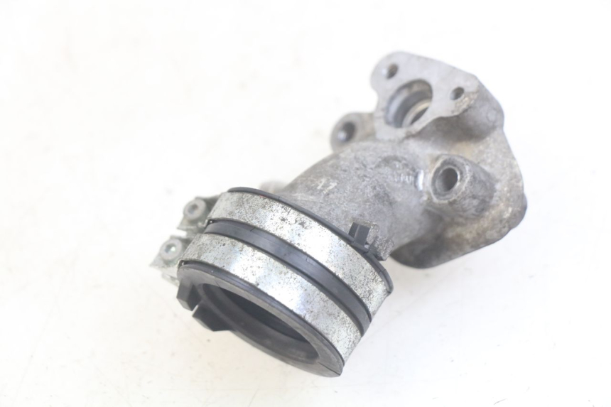 photo de PIPE D'ADMISSION NECO ALEXONE 125 (2017 - 2024) - Gros plan technique