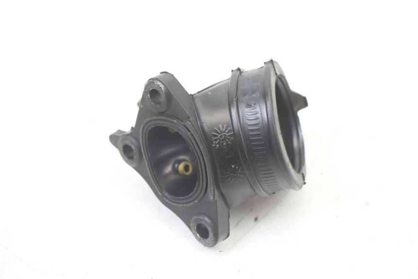 photo de PIPE ADMISSION APRILIA ATLANTIC 125 (2003 - 2009) - Autre angle de vue