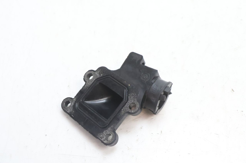 photo de PIPE D'ADMISSION MBK BOOSTER SPIRIT 50 (2004 - 2017) - Zoom état d’usage