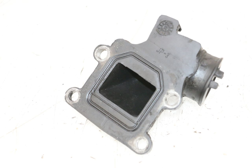 photo de PIPE ADMISSION MBK BOOSTER SPIRIT NAKED 50 (2004 - 2017) - Détail de la pièce