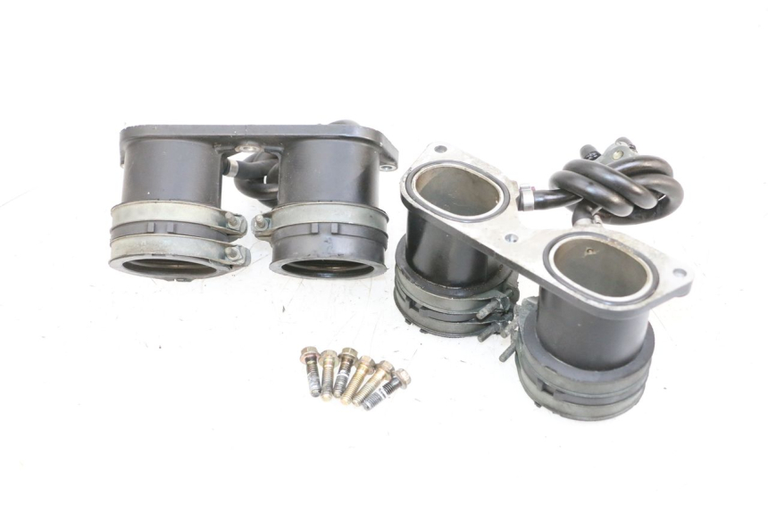 photo de PIPE ADMISSION MV AGUSTA BRUTALE R WALLY 910 (2008 - 2008) - Gros plan technique