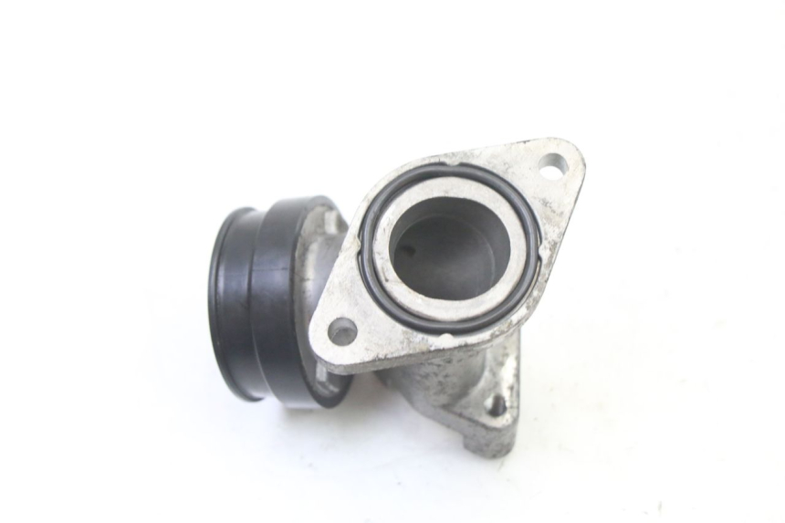 photo de PIPE D'ADMISSION SUZUKI BURGMAN 125 (2007 - 2014) - Vue d’ensemble