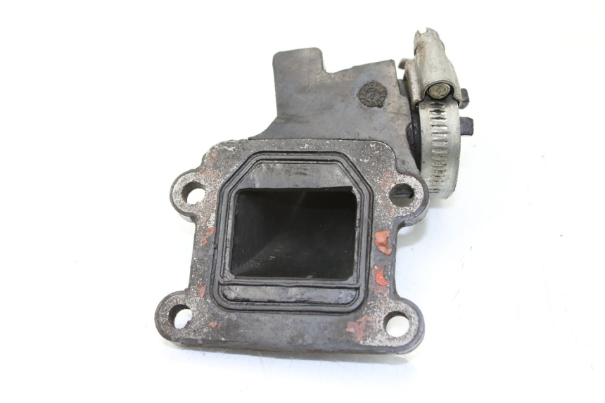 photo de PIPE D'ADMISSION YAMAHA BW'S 50 (1999 - 2003) - Zoom état d’usage