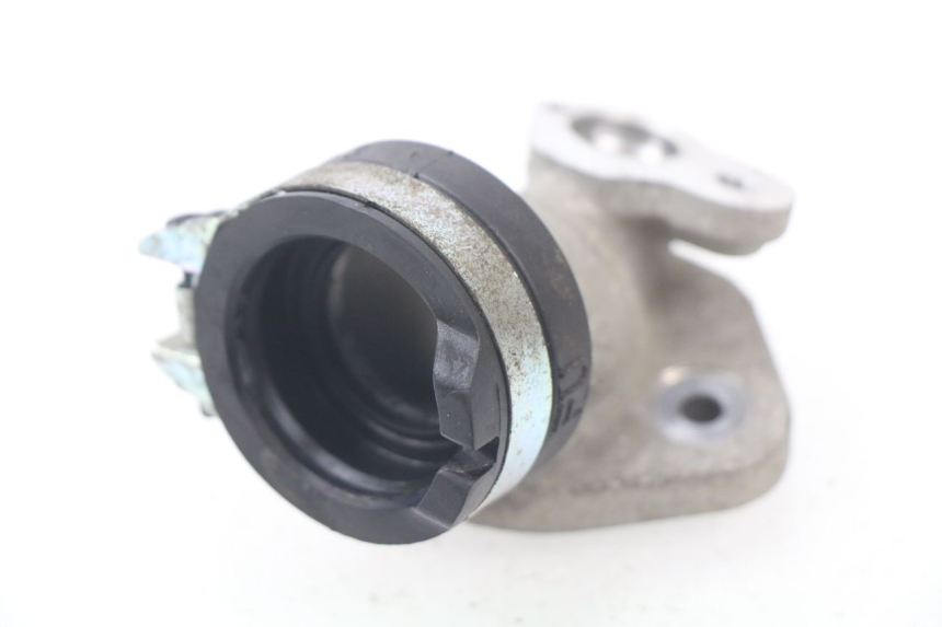 photo de PIPE ADMISSION YAMAHA BW'S BWS 125 (2010 - 2013) - Détail de la pièce