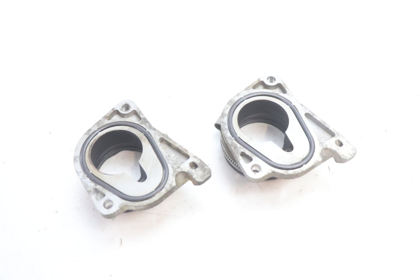 photo de PIPE ADMISSION BMW C SPORT 650 (2015 - 2021) - Gros plan technique