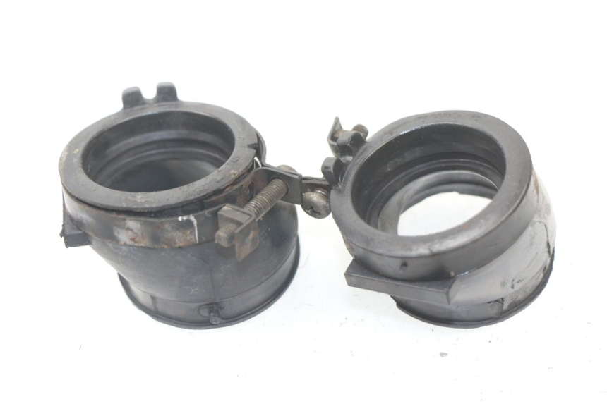 photo de PIPE D'ADMISSION HONDA CBF 500 (2004 - 2007) - Gros plan technique