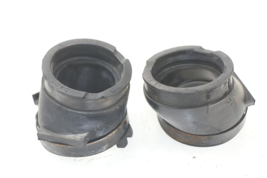 photo de PIPE D'ADMISSION HONDA CBF 500 (2004 - 2007) - Points de fixation