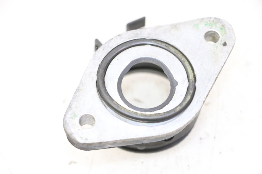 photo de PIPE ADMISSION HONDA CBF 125 (2009 - 2015) - Autre angle de vue