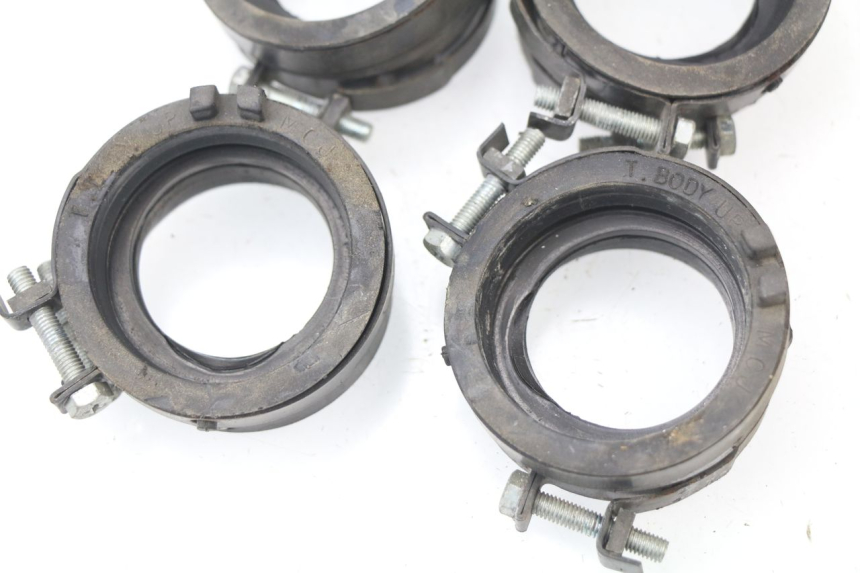 photo de PIPE ADMISSION HONDA CBR 929 RR FIREBLADE 900 (2000 - 2001) - Autre angle de vue