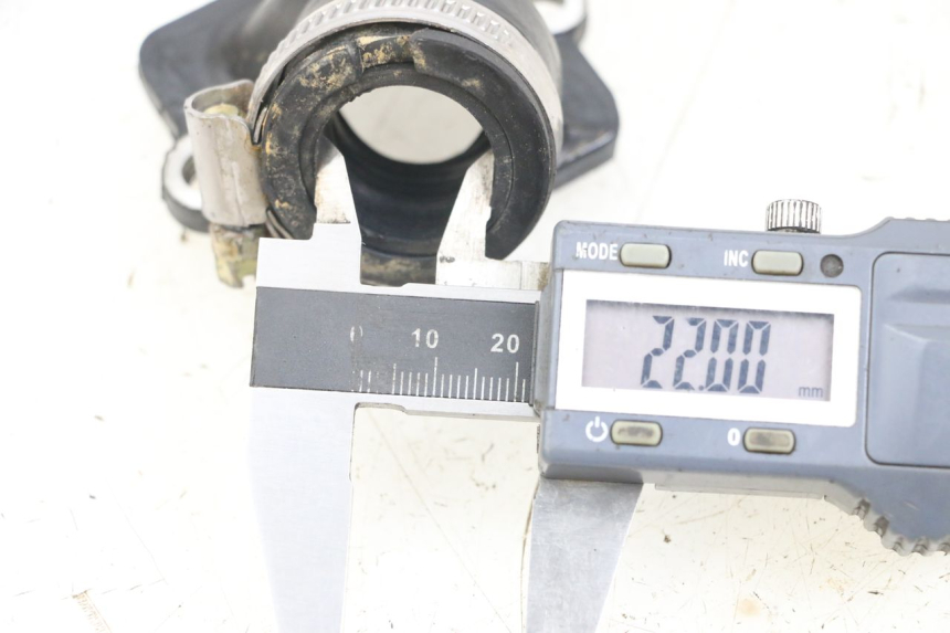 photo de PIPE ADMISSION GILERA DNA 50 (2000 - 2007) - Autre angle de vue