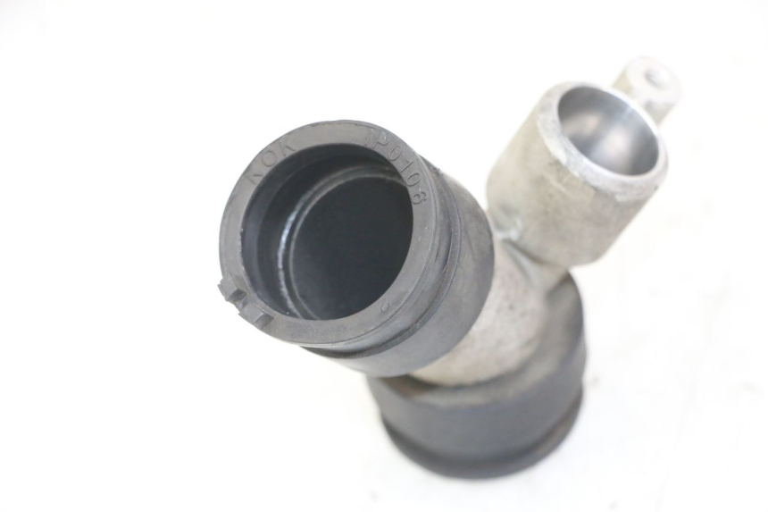 photo de PIPE ADMISSION PEUGEOT ELYSTAR 125 (2002 - 2007) - Autre angle de vue