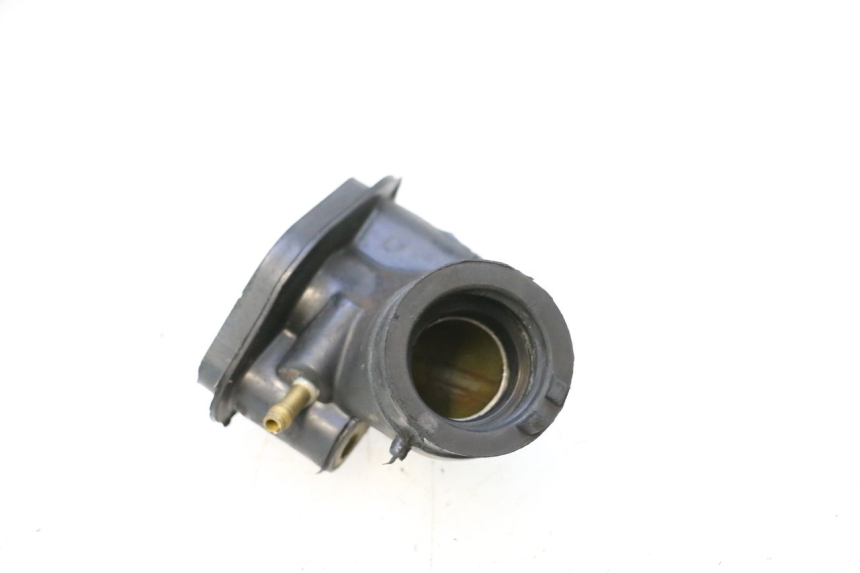 photo de PIPE D'ADMISSION JM MOTORS EVOLIS 4T 50 (2018 - 2022) - Autre angle de vue