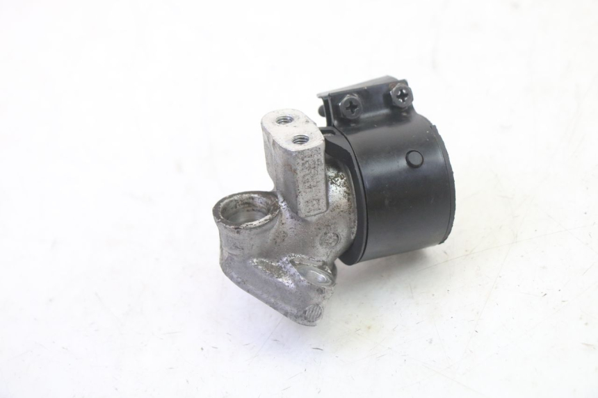 photo de PIPE D'ADMISSION HONDA FES S-WING SWING ABS 125 (2007 - 2015) - Vue principale