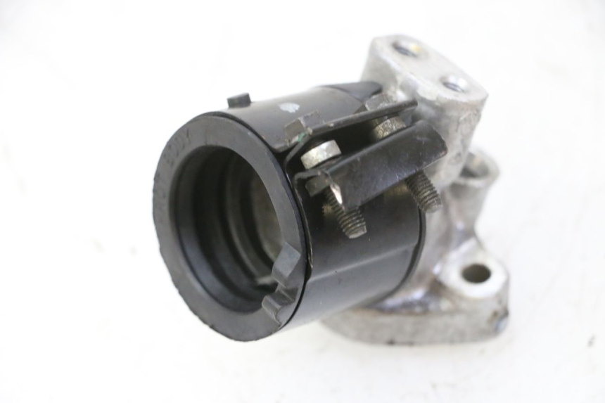 photo de PIPE D'ADMISSION HONDA FES S-WING SWING ABS 125 (2007 - 2015) - Vue principale