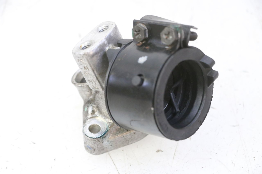photo de PIPE D'ADMISSION HONDA FES S-WING SWING ABS 125 (2007 - 2015) - Zoom état d’usage