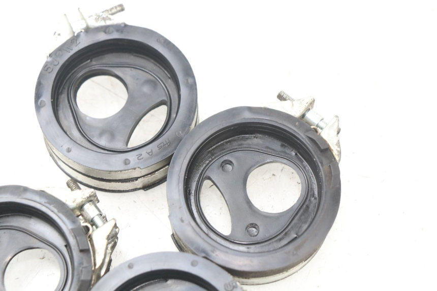 photo de PIPE D'ADMISSION YAMAHA FJR ABS 1300 (2006 - 2012) - Autre angle de vue